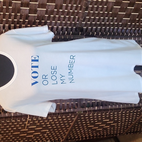 Favorite Daughter White Short Sleeve V-Neck T-Shirt with Blue Text - Picture 1 of 6